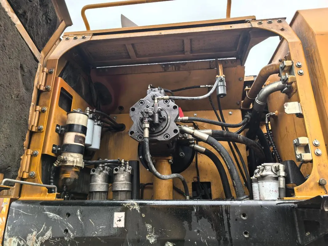 Excavadora grande SANY SY750H usada3