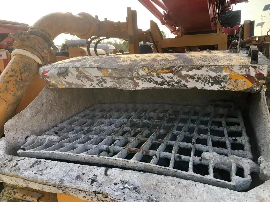Bomba de hormigón montada en camión SANY SYG5320THB-45 usada4