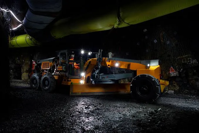 Carretilla elevadora eléctrica MacLean FR5 EV usada2