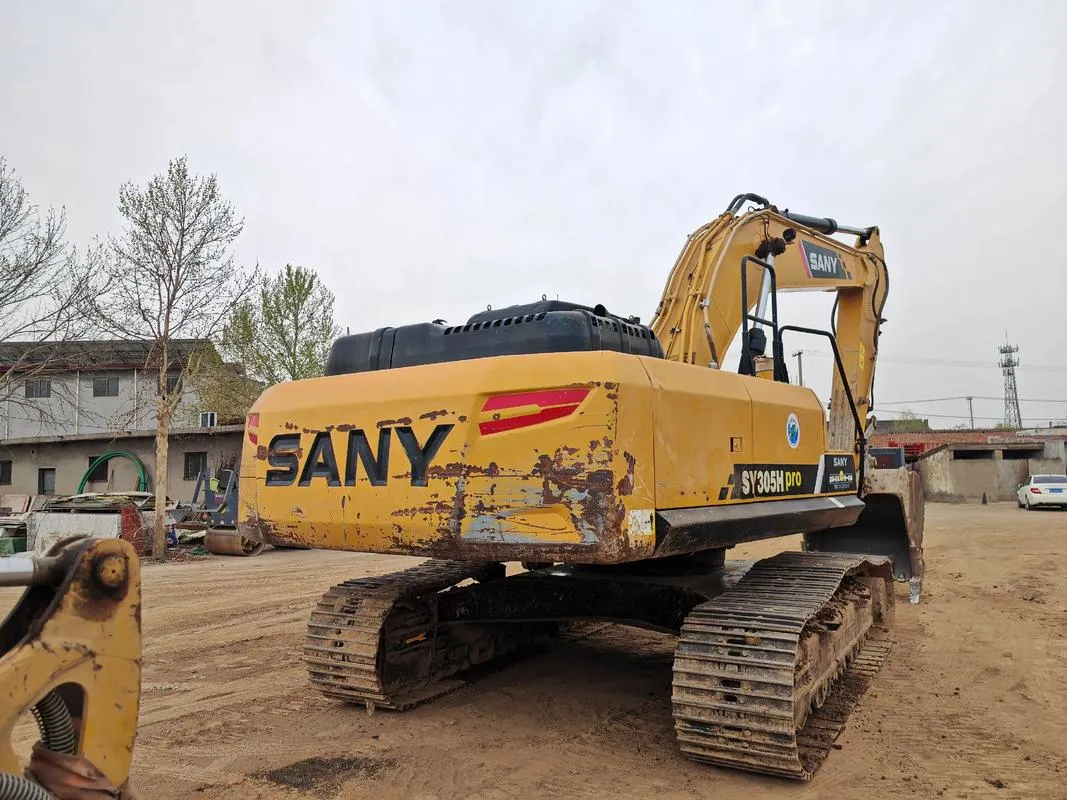 Excavadora mediana SANY SY245H usada0