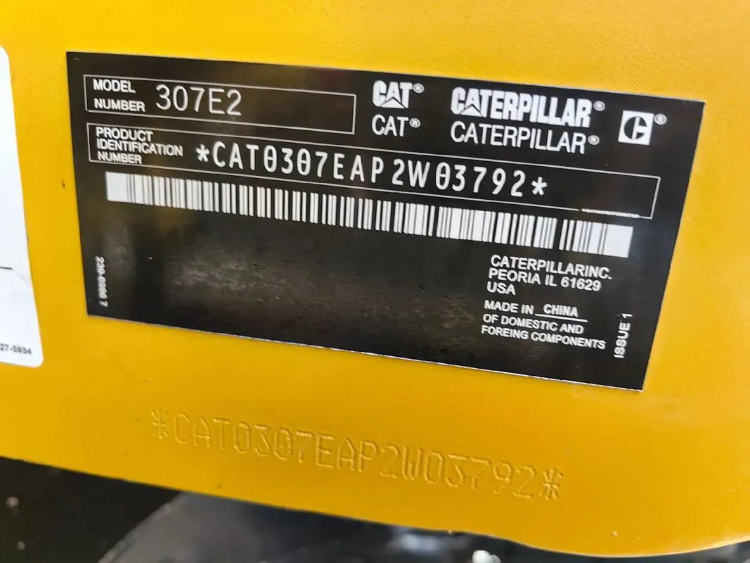 Excavadora pequeña CAT 307E2 usada3