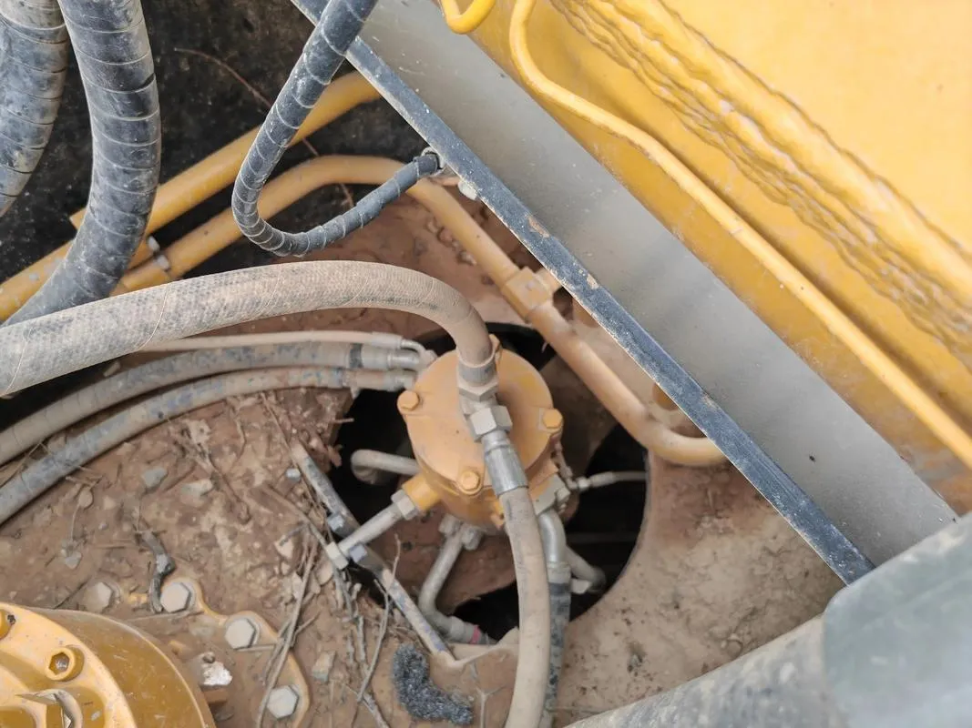 Excavadora mediana SANY SY245H usada2