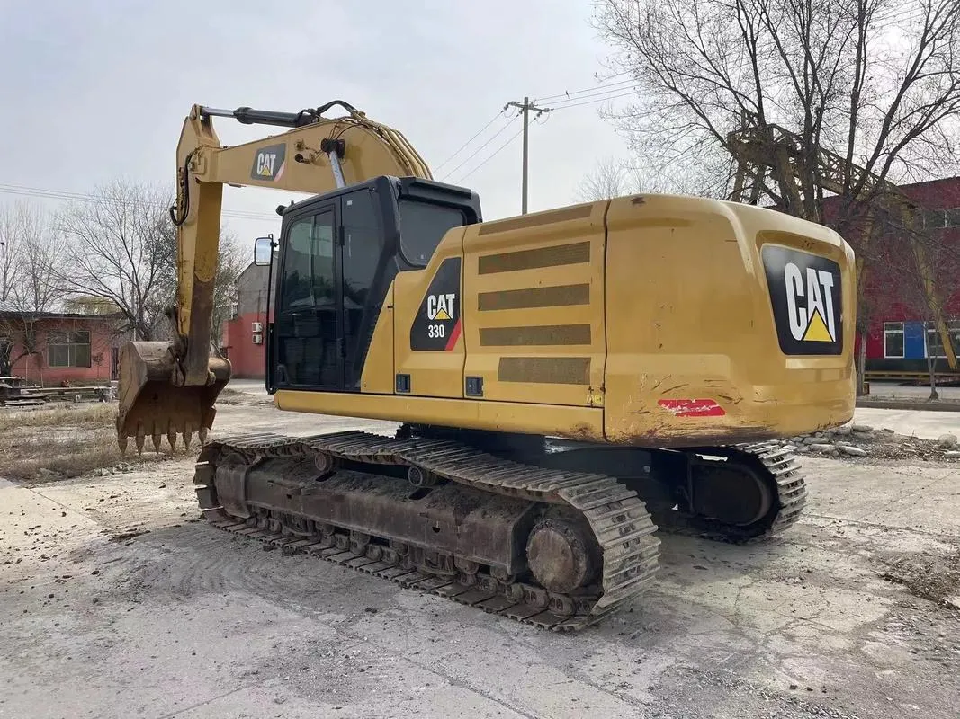 Excavadora mediana CAT 330GC usada0