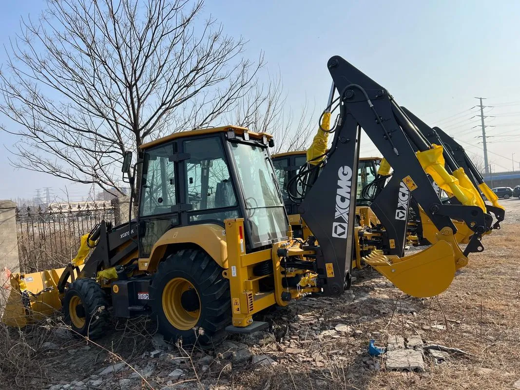 Retroexcavadora XCMG XC870HK1 usada