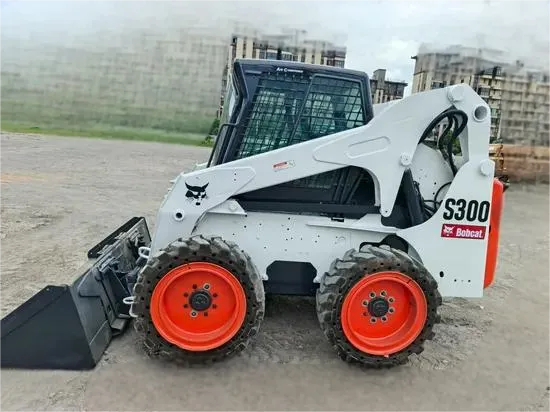 Minicargadora Bobcat S300 usada