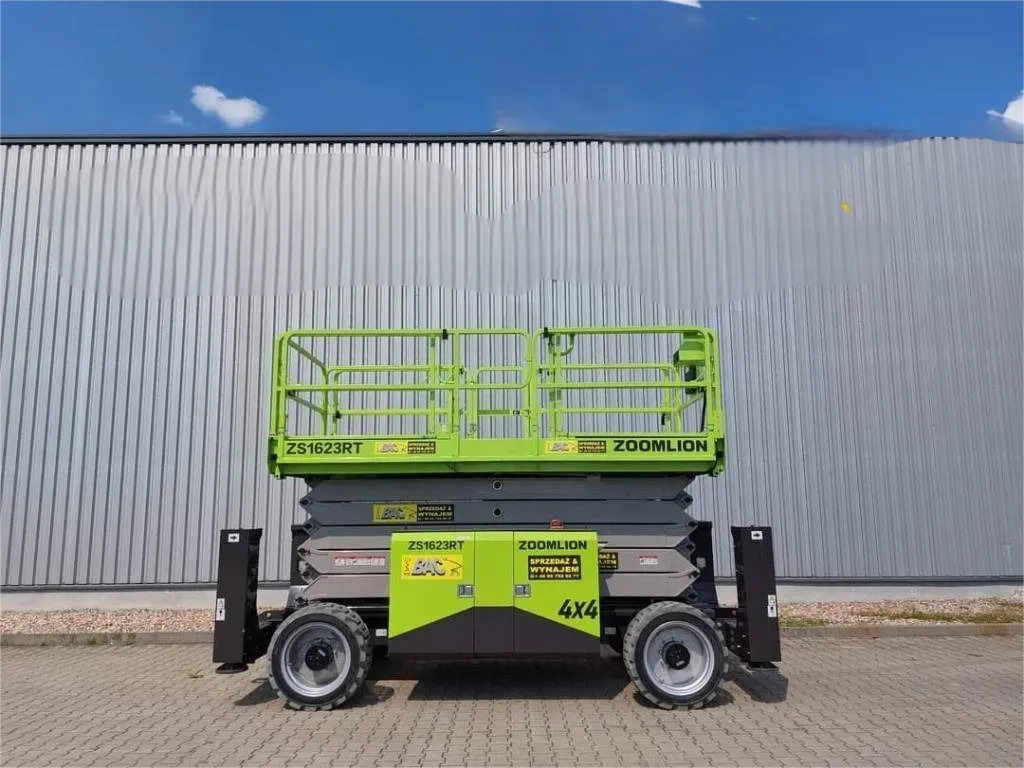 Elevador de tijera para terrenos difíciles ZOOMLION ZS1623RT Usado1