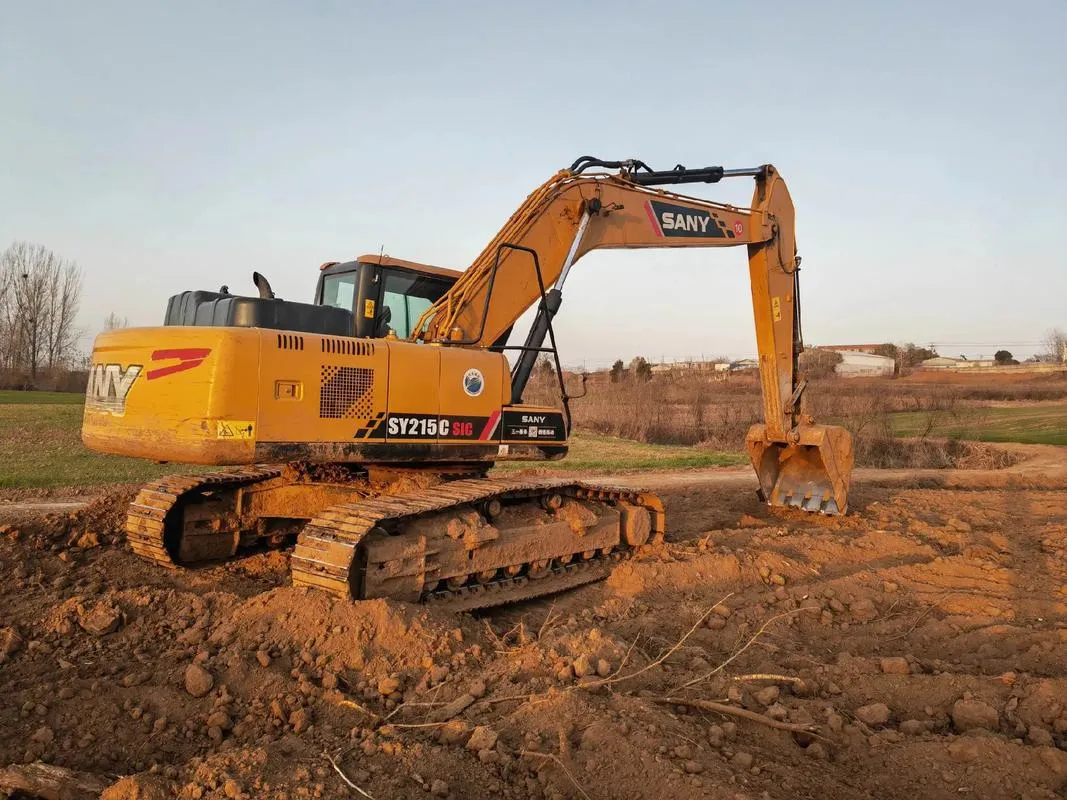 Excavadora mediana SANY SY215C usada