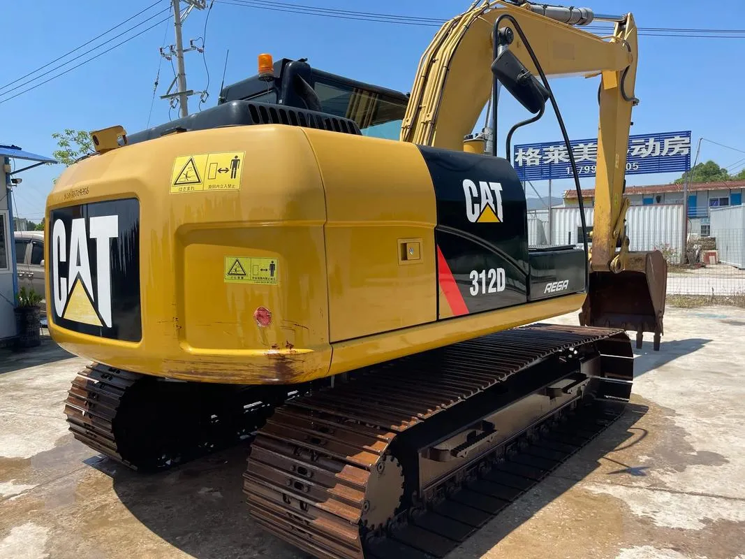 Excavadora mediana CAT 312D2GC usada0