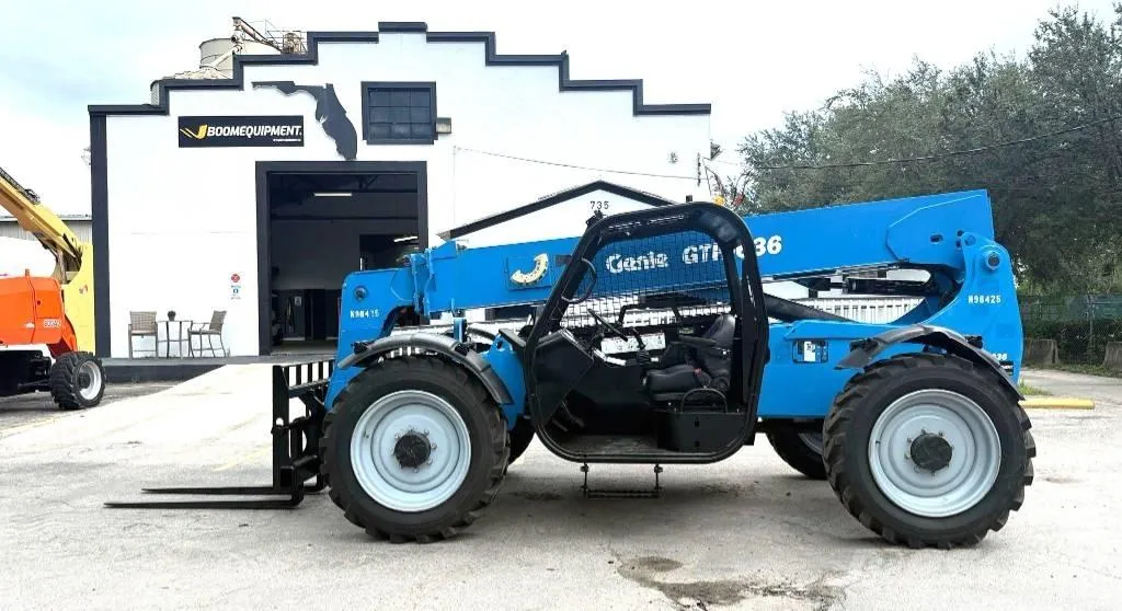 Manipulador telescópico Genie GTH-636 usado1