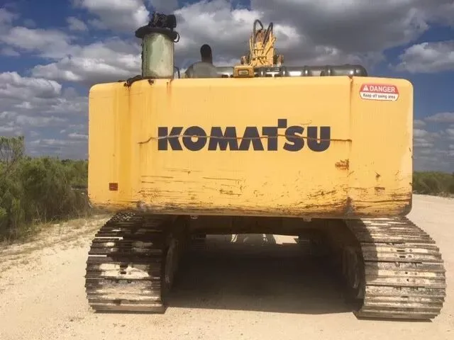 Excavadora grande KOMATSU PC650LC-8 usada1