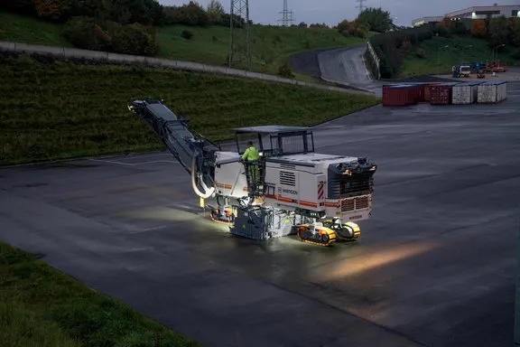 Fresadora WIRTGEN W 200 usada0