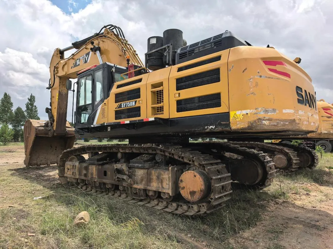 Excavadora grande SANY SY750H usada
