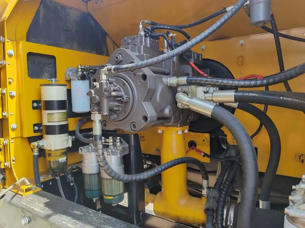 Grúa sobre orugas SANY SCC600A-5 usada1
