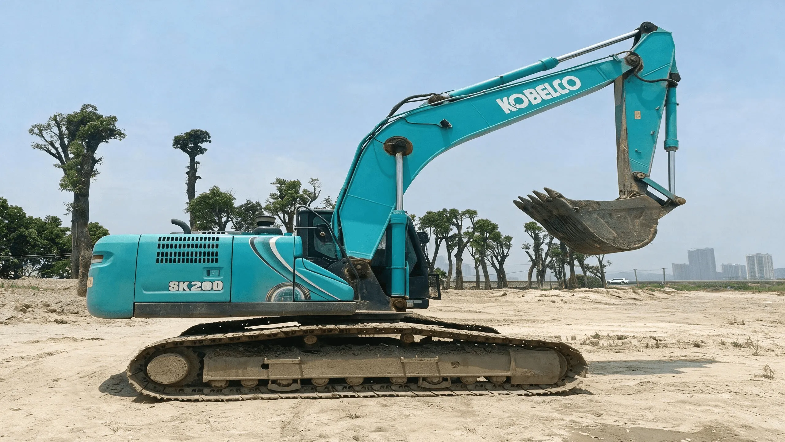 Excavadora mediana KOMATSU PC240LC-8M0 usada0