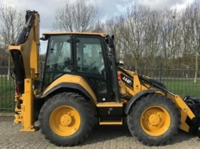 Retroexcavadora Usada CAT 444F0