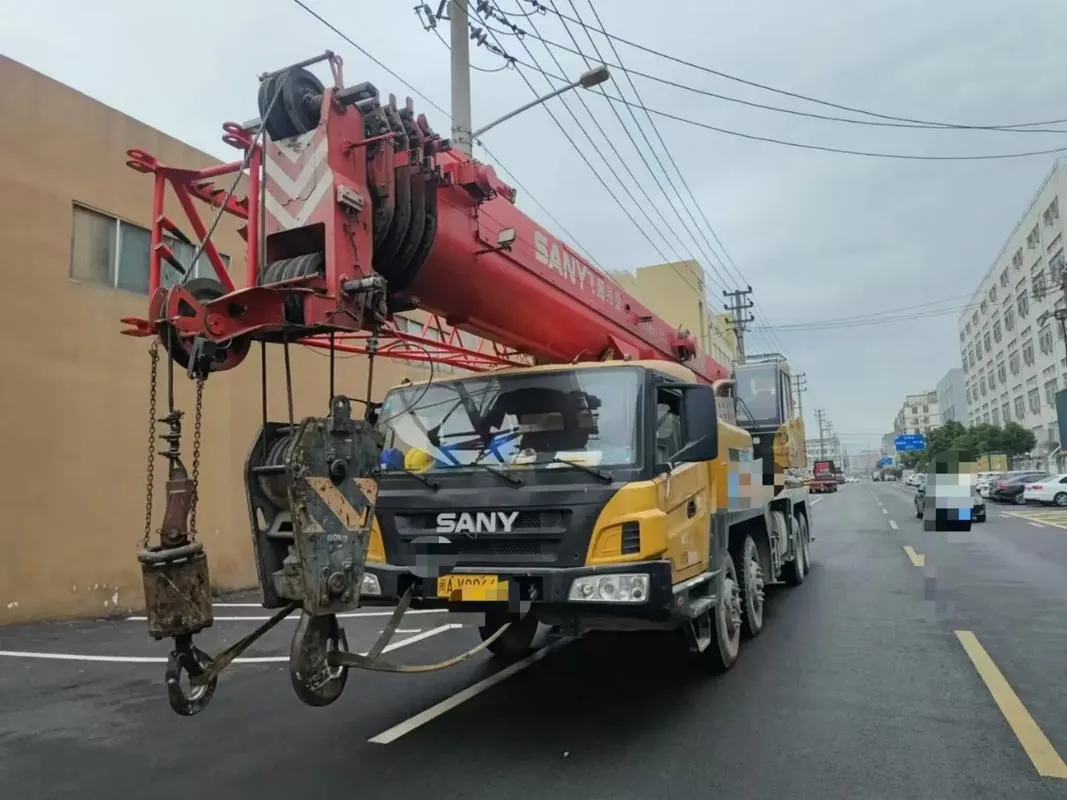 Camión grúa SANY STC400T usado