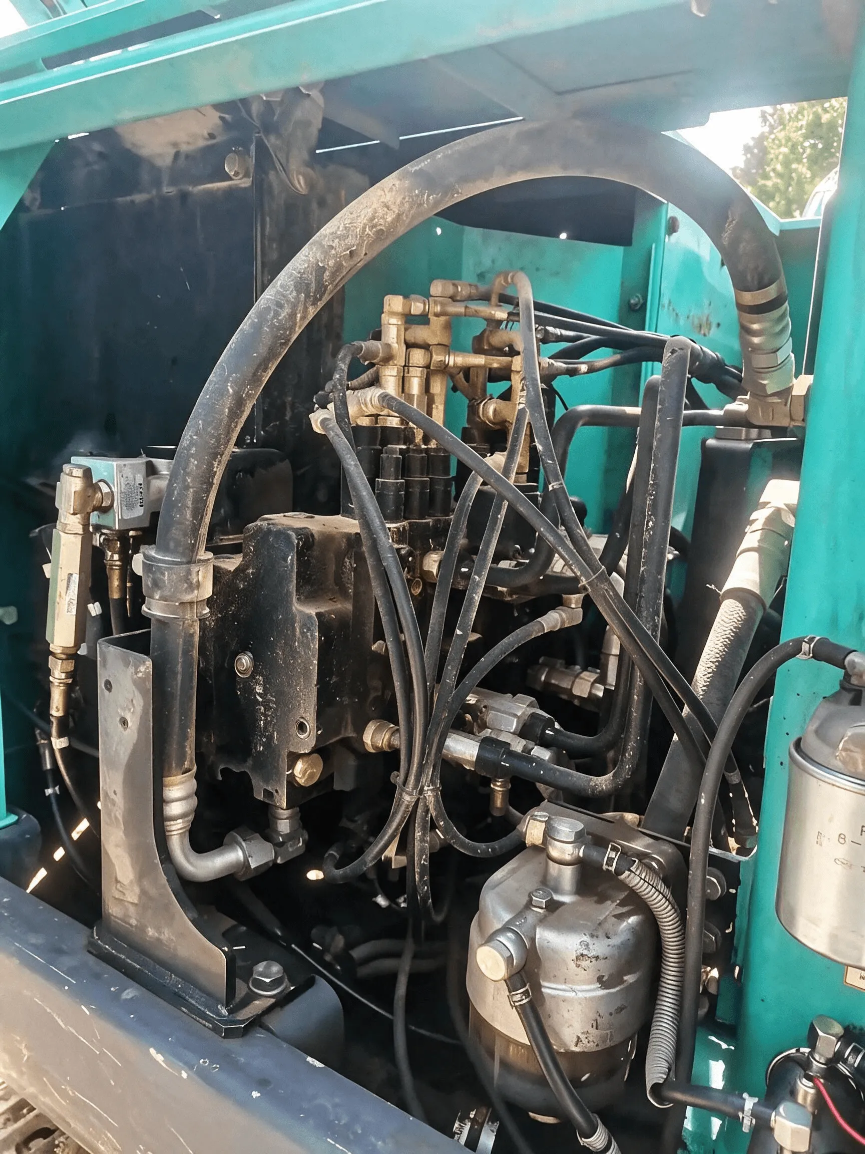 Excavadora pequeña KOBELCO SK75-8 usada4