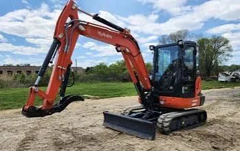 Miniexcavadora KUBOTA KX040-4 usada1
