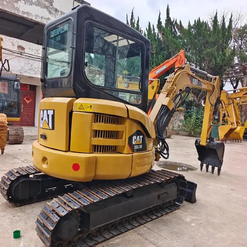 Miniexcavadora CAT 303.5 CR usada6