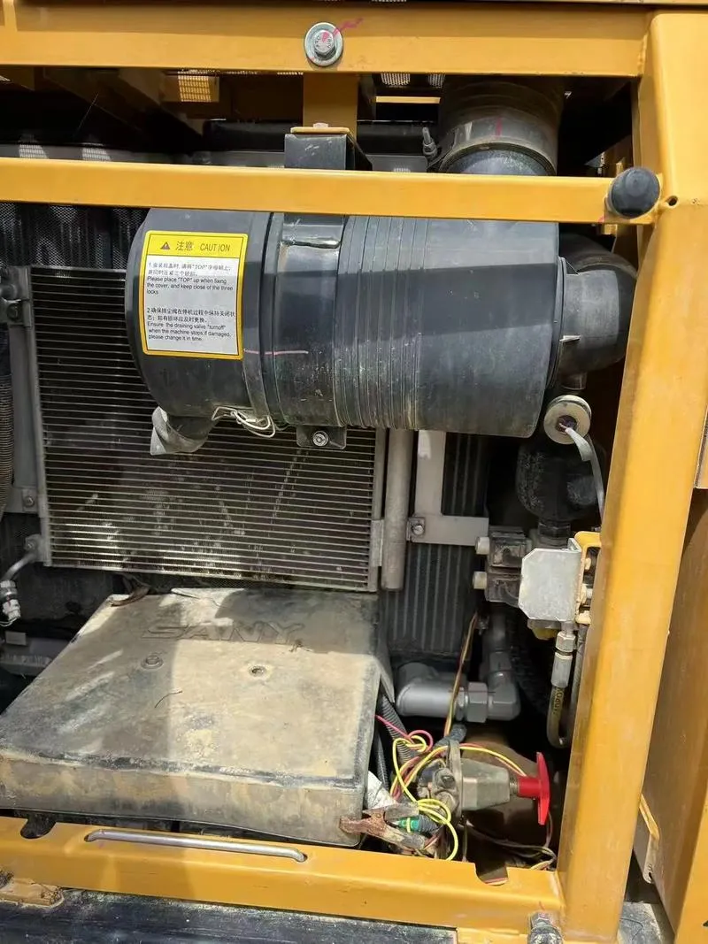 Excavadora pequeña SANY SY95C usada4