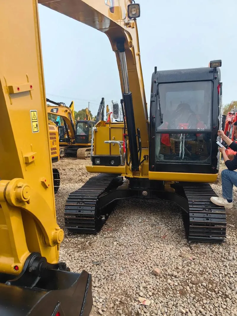 Excavadora pequeña CAT 307E2 usada0