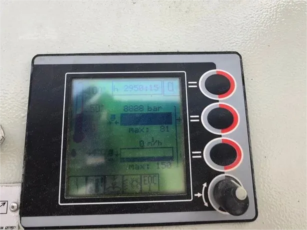 Bomba de hormigón montada en camión PUTZMEISTER M56 usada1