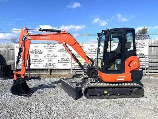 Miniexcavadora KUBOTA KX040-4 usada