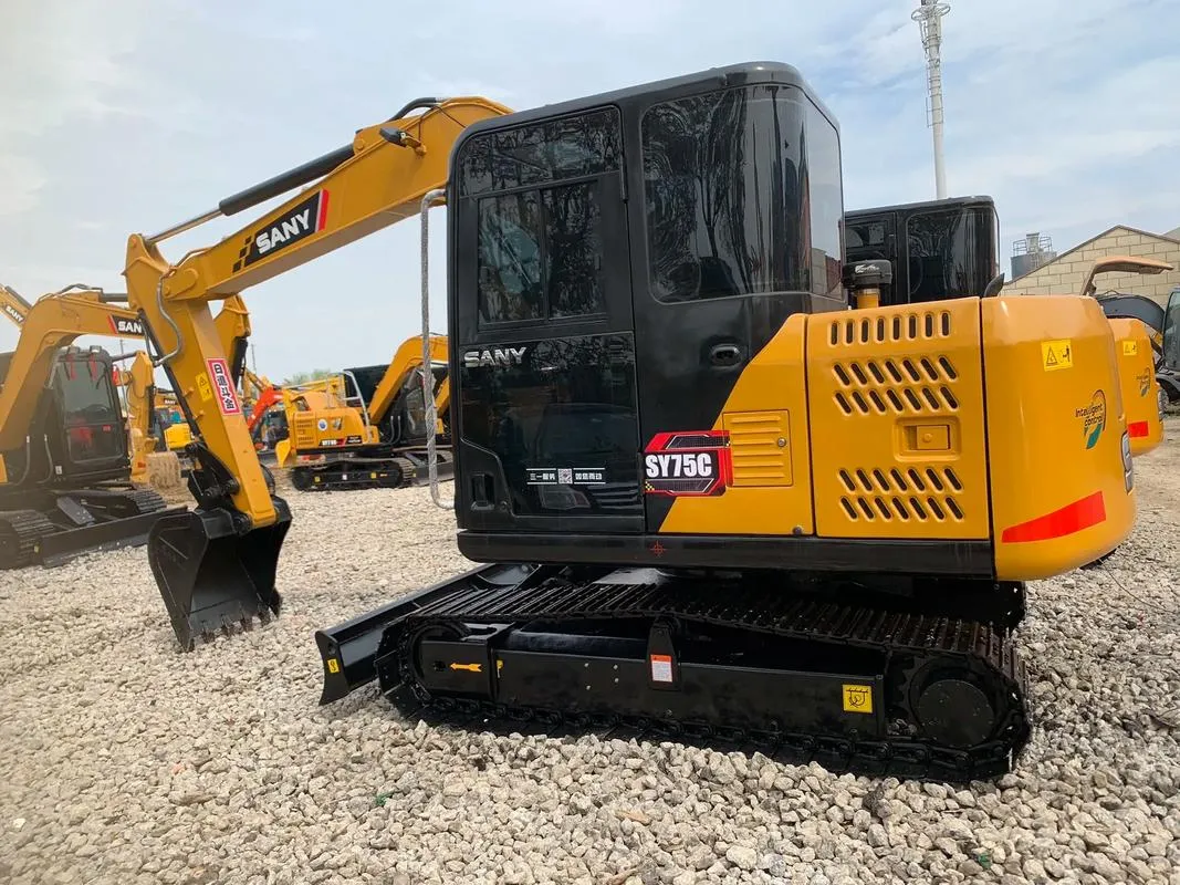 Excavadora pequeña SANY SY75C1 usada